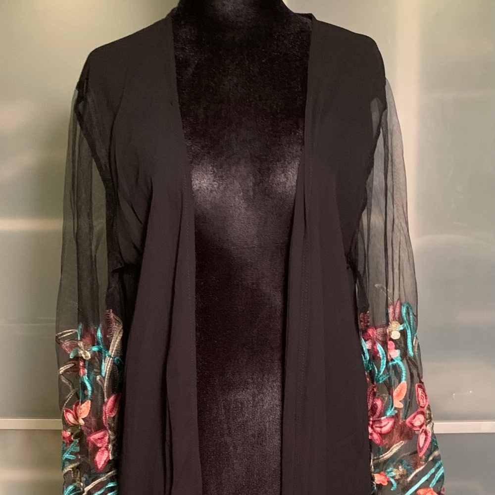 Floral Embroidered Kimono